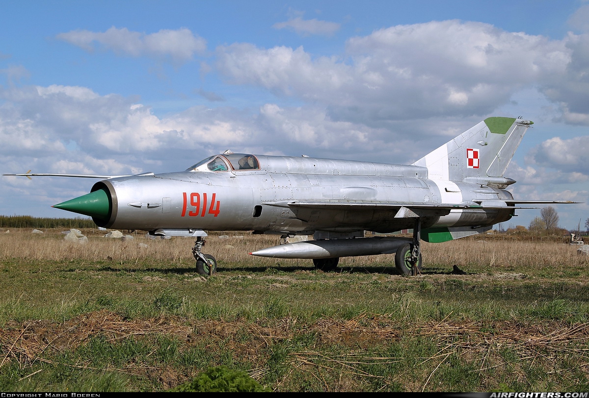 Poland - Air Force Mikoyan-Gurevich MiG-21M 1914 at Off-Airport - Hellevoetsluis, Netherlands