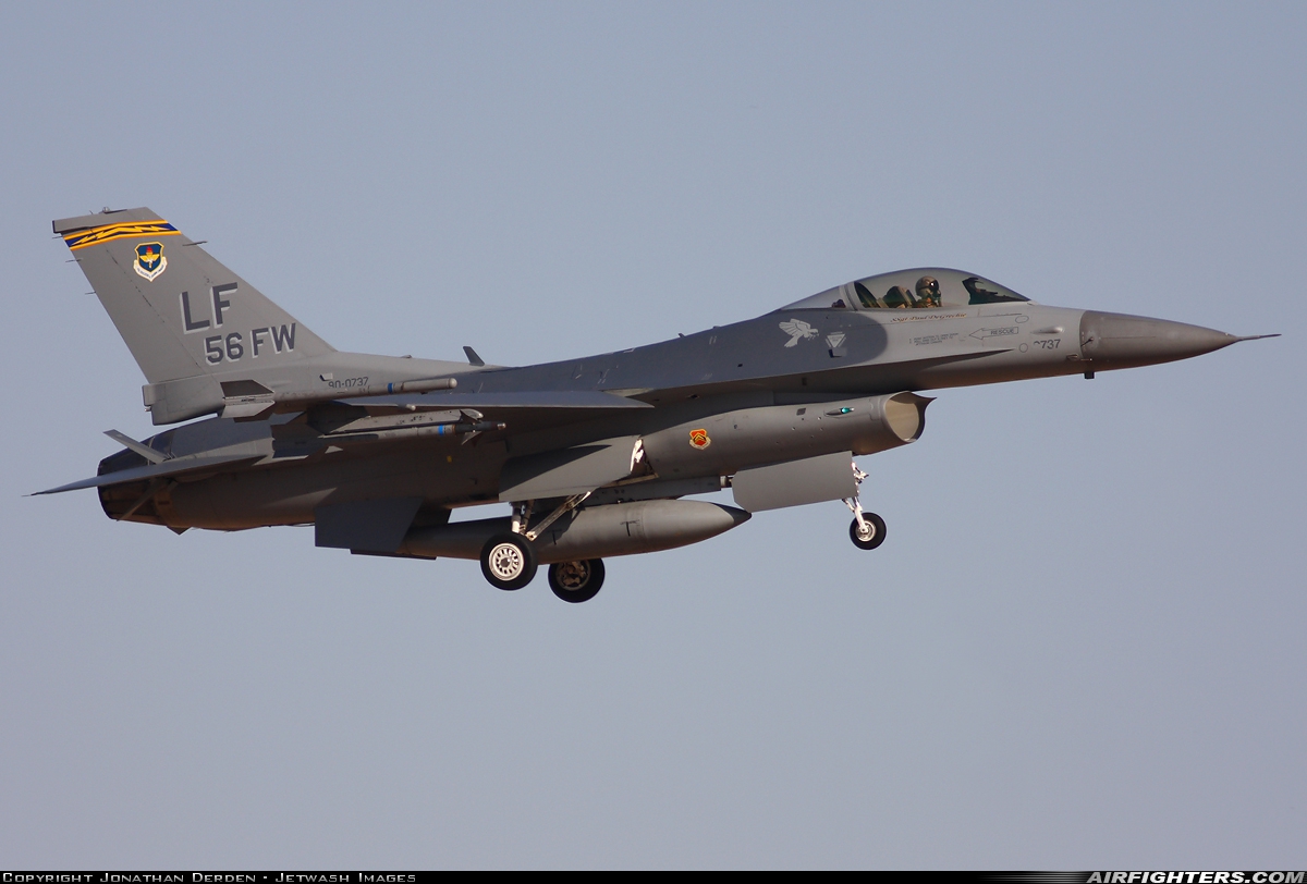 USA - Air Force General Dynamics F-16C Fighting Falcon 90-0737 at Glendale (Phoenix) - Luke AFB (LUF / KLUF), USA