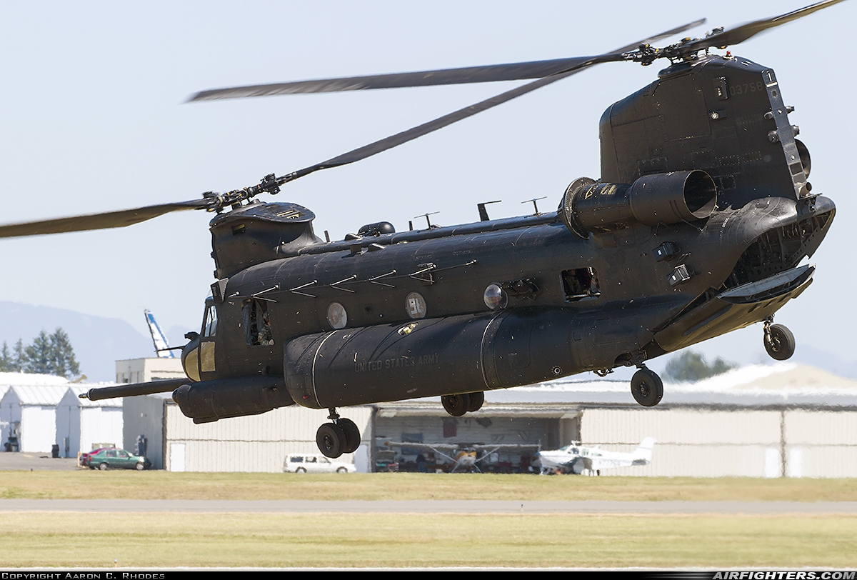 USA - Army Boeing Vertol MH-47G Chinook 05-03758 at Everett - Snohomish County / Paine Field (PAE / KPAE), USA