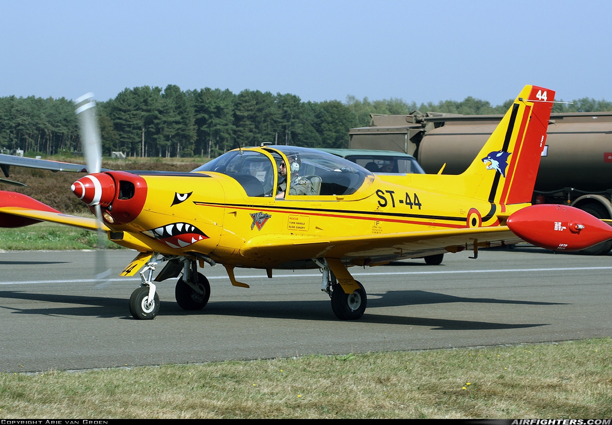 Belgium - Air Force SIAI-Marchetti SF-260D ST-44 at Kleine Brogel (EBBL), Belgium