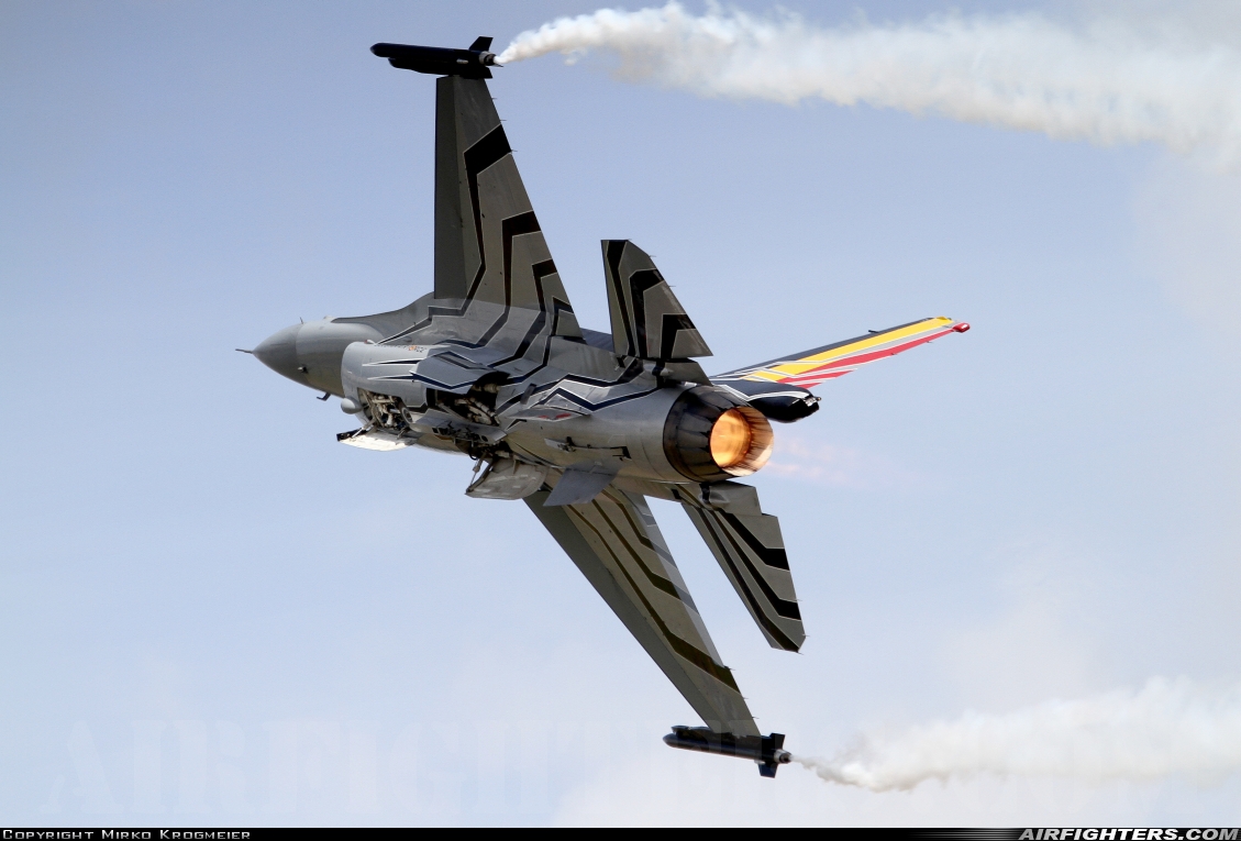Belgium - Air Force General Dynamics F-16AM Fighting Falcon FA-123 at Fairford (FFD / EGVA), UK