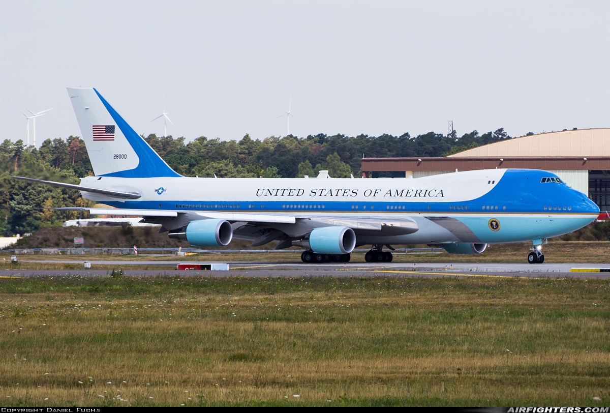 USA - Air Force Boeing VC-25A (747-2G4B) 82-8000 at Ramstein (- Landstuhl) (RMS / ETAR), Germany