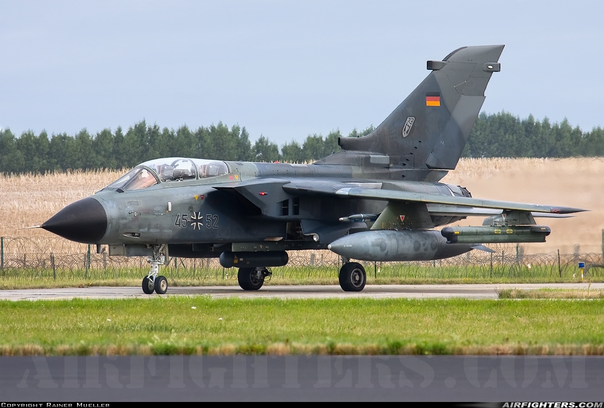 Germany - Navy Panavia Tornado IDS 45+52 at Neubrandenburg (- Trollenhagen) (FNB / ETNU), Germany