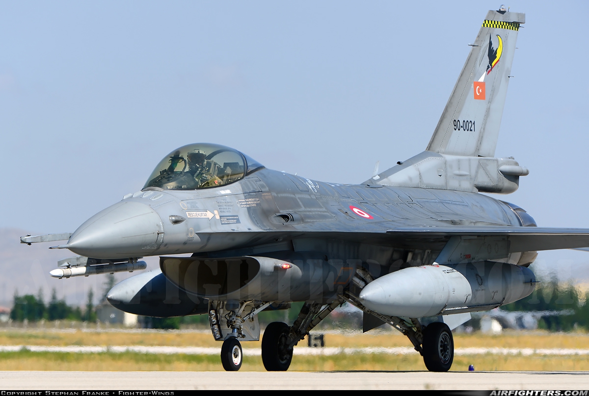 Türkiye - Air Force General Dynamics F-16C Fighting Falcon 90-0021 at Konya (KYA / LTAN), Türkiye
