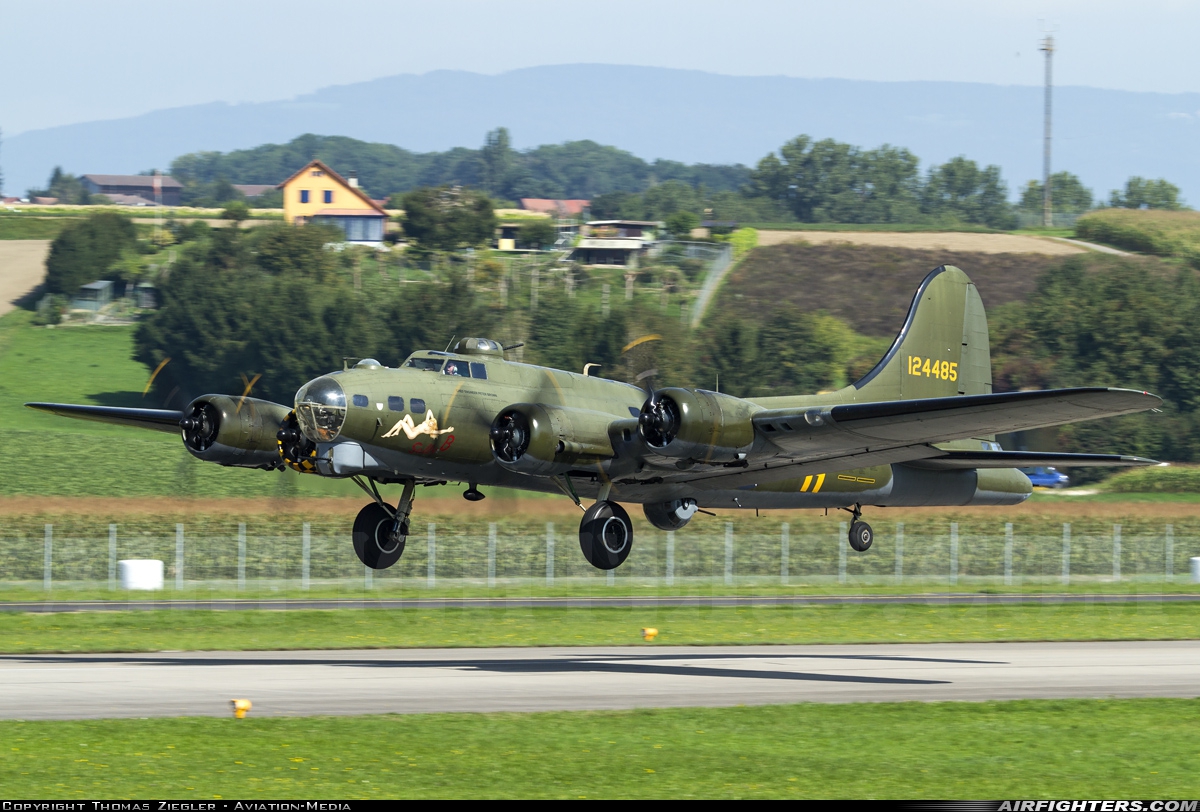 Private - B-17 Preservation Ltd. Boeing B-17G Flying Fortress (299P) G-BEDF at Payerne (LSMP), Switzerland