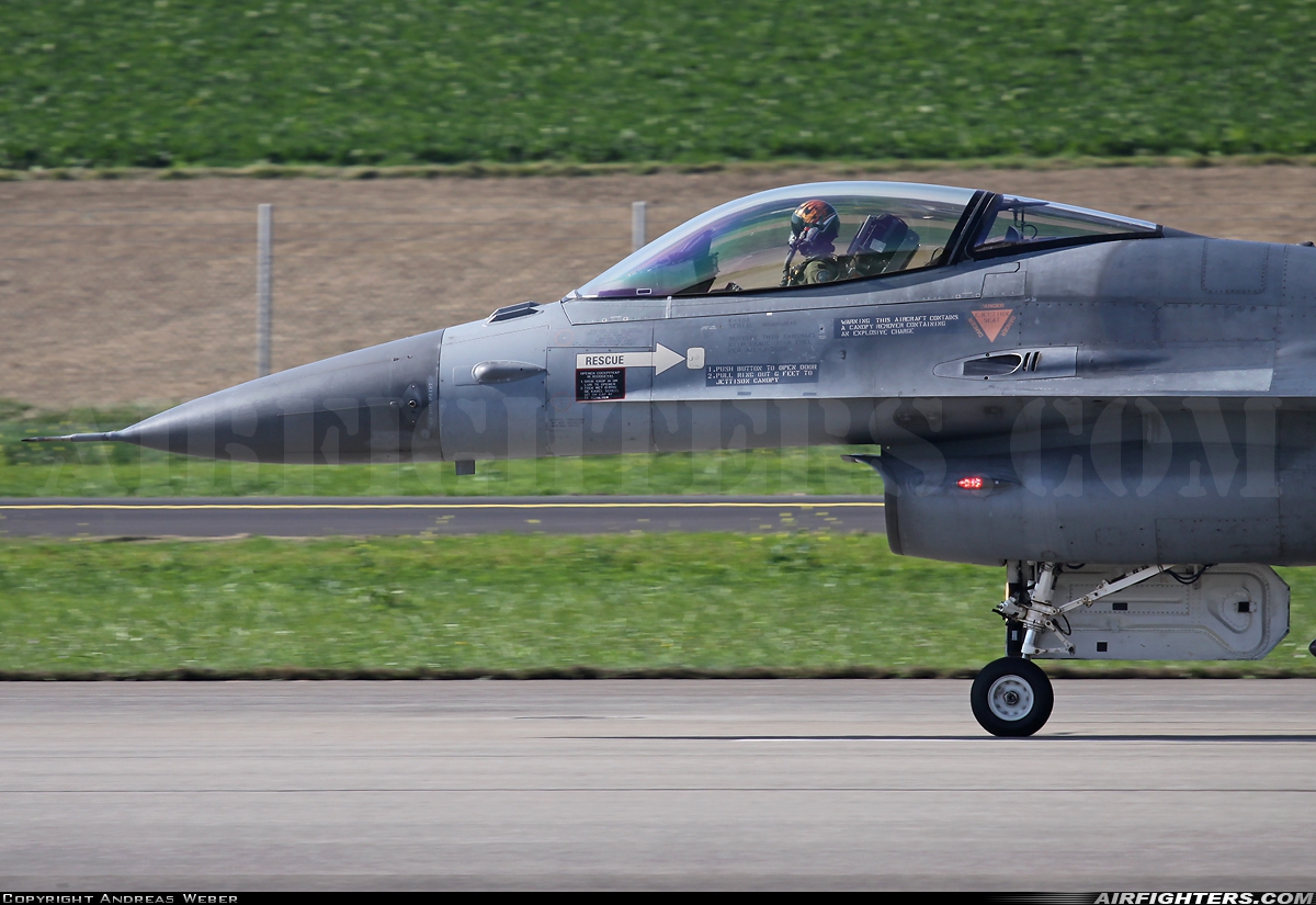 Netherlands - Air Force General Dynamics F-16AM Fighting Falcon J-515 at Payerne (LSMP), Switzerland
