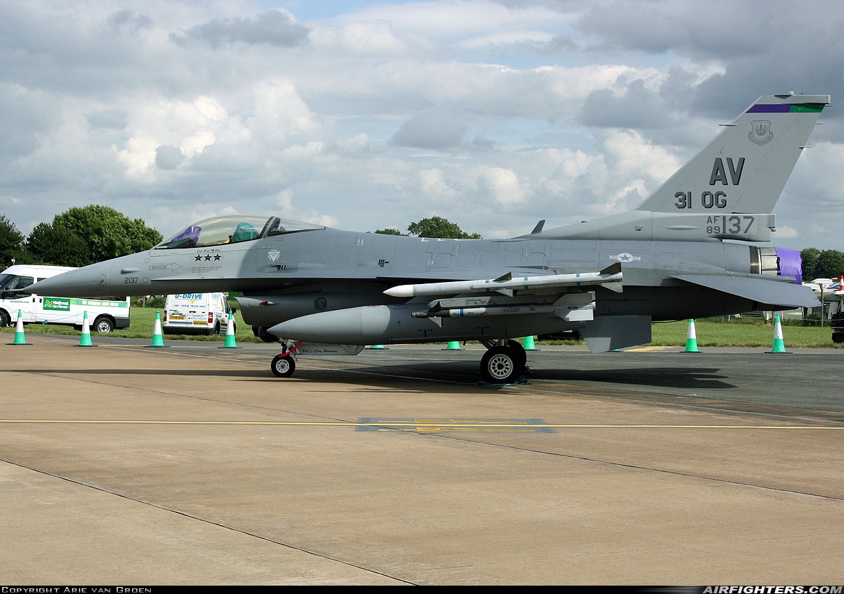USA - Air Force General Dynamics F-16C Fighting Falcon 89-2137 at Fairford (FFD / EGVA), UK