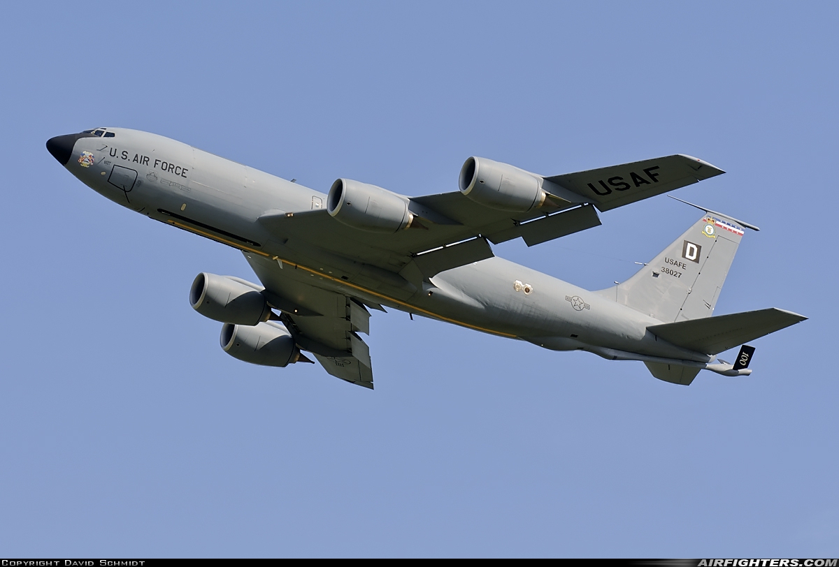 USA - Air Force Boeing KC-135R Stratotanker (717-148) 63-8027 at Mildenhall (MHZ / GXH / EGUN), UK