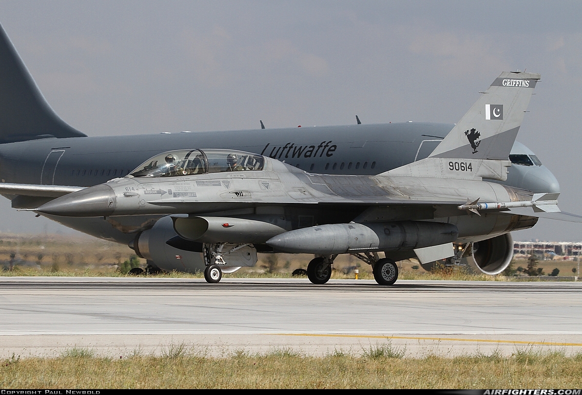 Pakistan - Air Force General Dynamics F-16B Fighting Falcon 90614 at Konya (KYA / LTAN), Türkiye