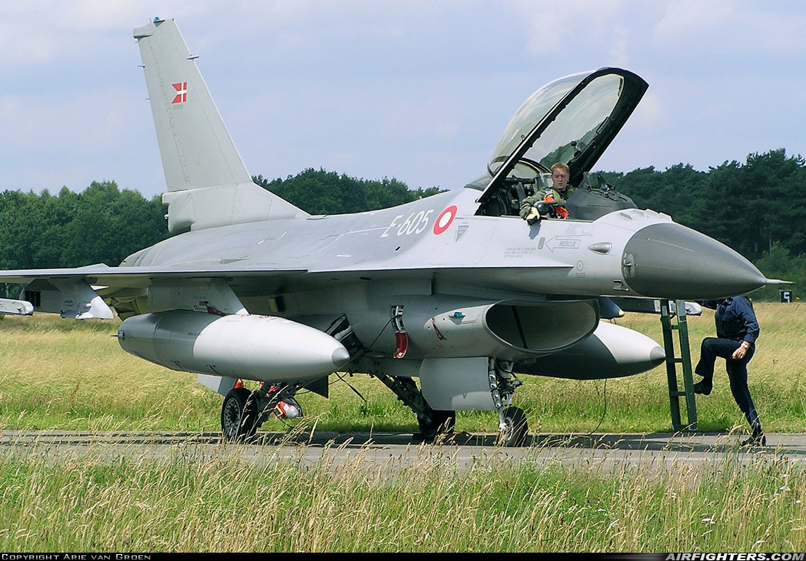 Denmark - Air Force General Dynamics F-16AM Fighting Falcon E-605 at Kleine Brogel (EBBL), Belgium