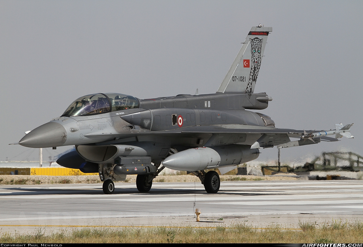 Türkiye - Air Force General Dynamics F-16D Fighting Falcon 07-1021 at Konya (KYA / LTAN), Türkiye