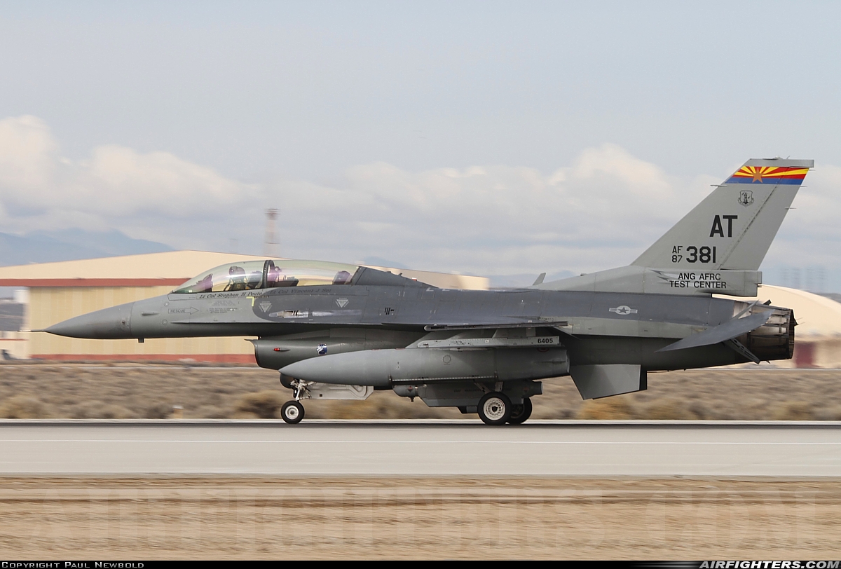 USA - Air Force General Dynamics F-16D Fighting Falcon 87-0381 at Edwards - AFB (EDW / KEDW), USA