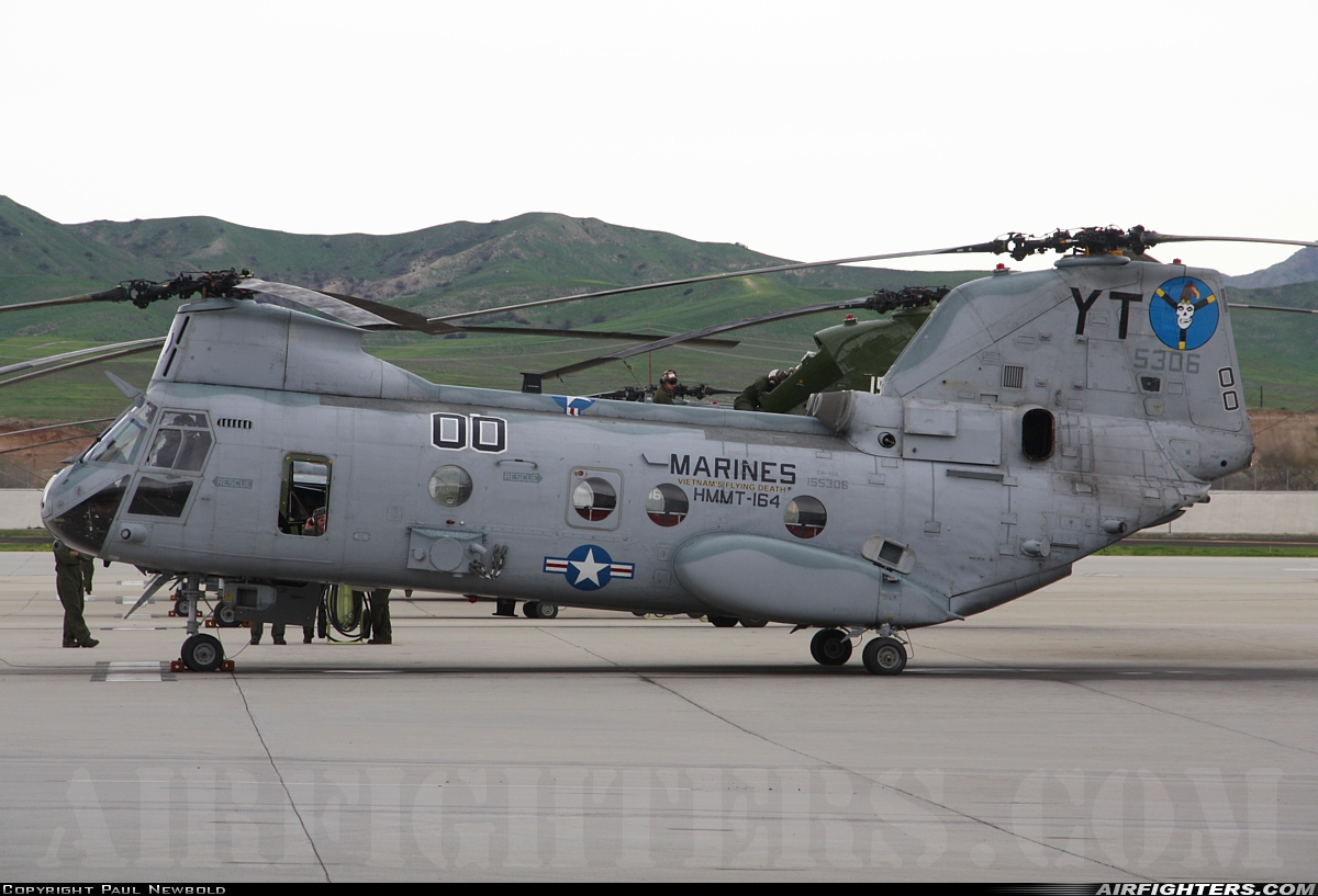 USA - Marines Boeing Vertol CH-46E Sea Knight (107-II) 155306 at Oceanside - Camp Pendleton MCAS / Munn Field (NFG / KNFG), USA