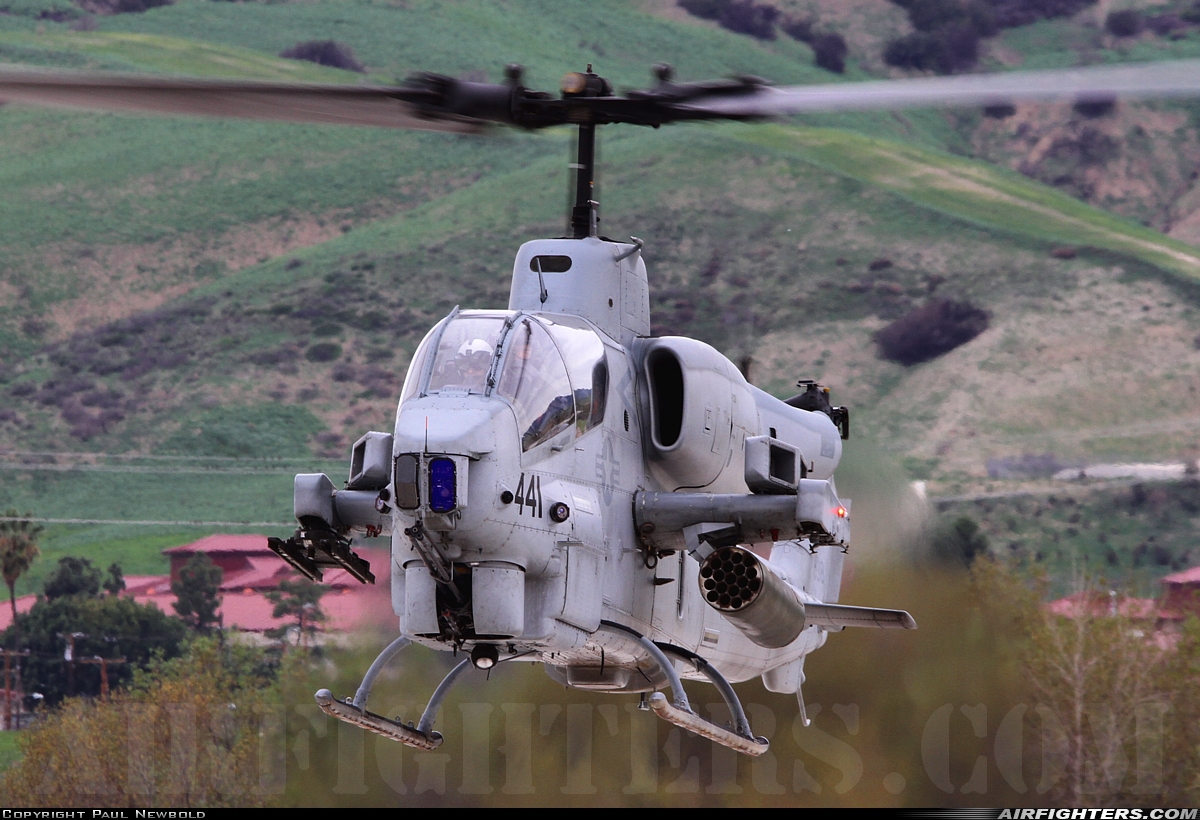 USA - Marines Bell AH-1W Super Cobra (209) 163938 at Oceanside - Camp Pendleton MCAS / Munn Field (NFG / KNFG), USA