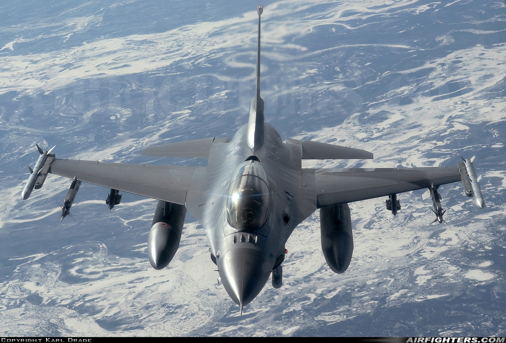 USA - Air Force General Dynamics F-16D Fighting Falcon 91-0477 at In Flight, USA