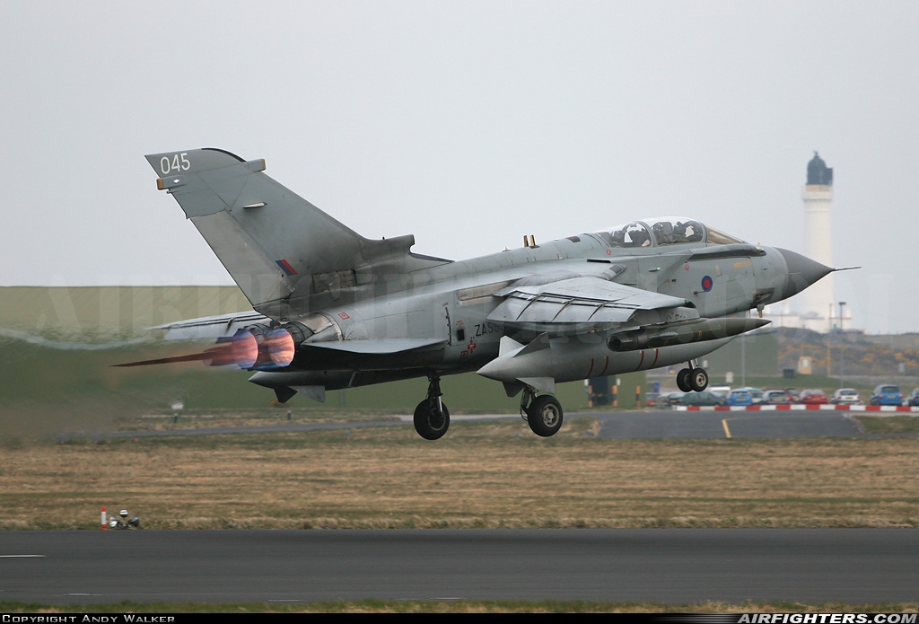 UK - Air Force Panavia Tornado GR4 ZA553 at Lossiemouth (LMO / EGQS), UK