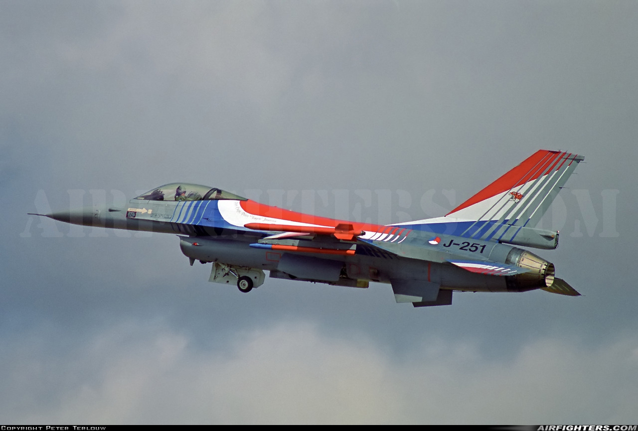 Netherlands - Air Force General Dynamics F-16A Fighting Falcon J-251 at Fairford (FFD / EGVA), UK