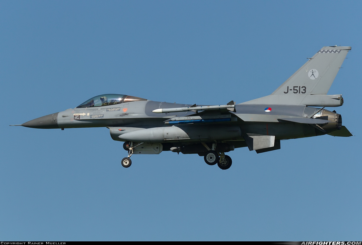Netherlands - Air Force General Dynamics F-16AM Fighting Falcon J-513 at Leeuwarden (LWR / EHLW), Netherlands
