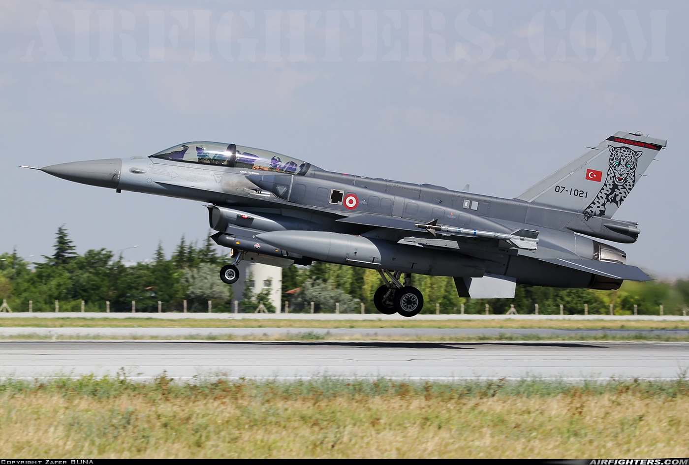 Türkiye - Air Force General Dynamics F-16D Fighting Falcon 07-1021 at Konya (KYA / LTAN), Türkiye