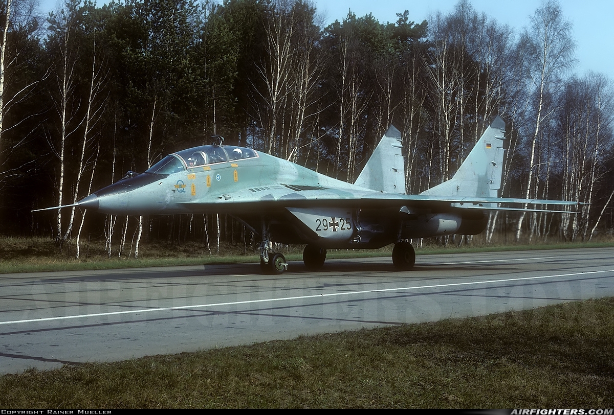 Germany - Air Force Mikoyan-Gurevich MiG-29GT (9.51) 29+25 at Preschen, Germany