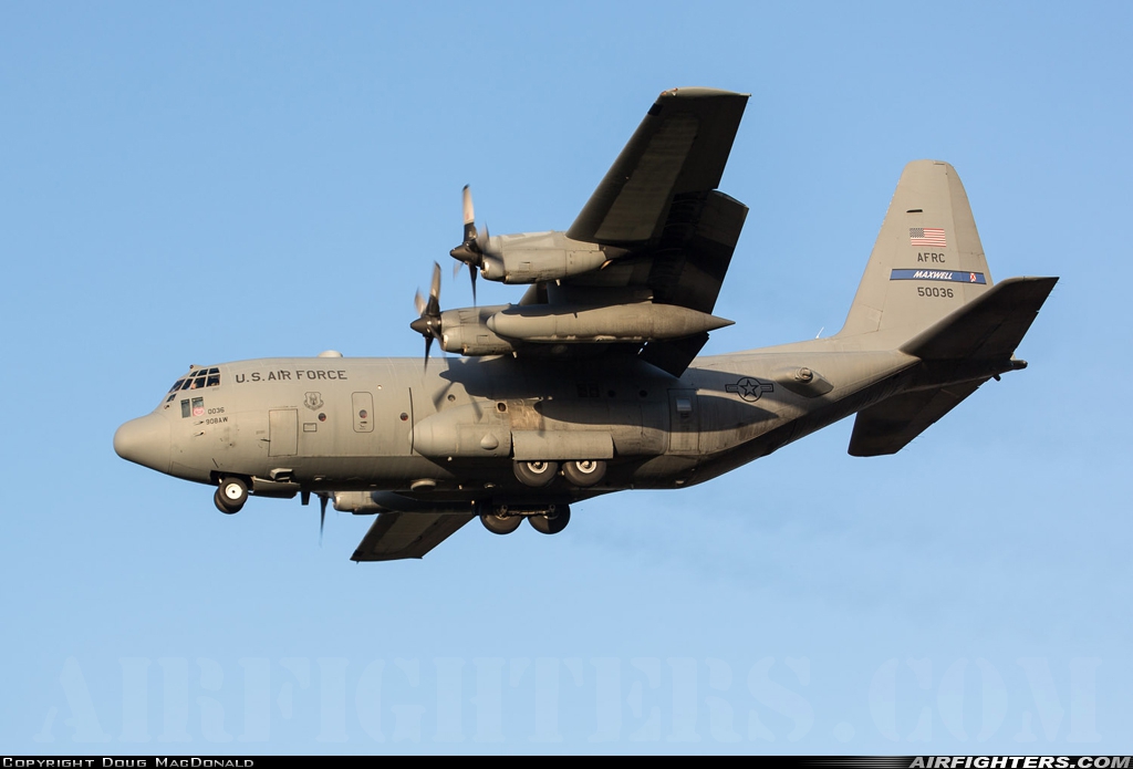 USA - Air Force Lockheed C-130H Hercules (L-382) 85-0036 at Mildenhall (MHZ / GXH / EGUN), UK