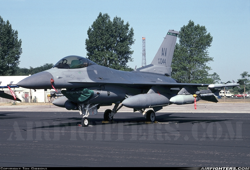 USA - Air Force General Dynamics F-16C Fighting Falcon 89-2044 at Fairford (FFD / EGVA), UK