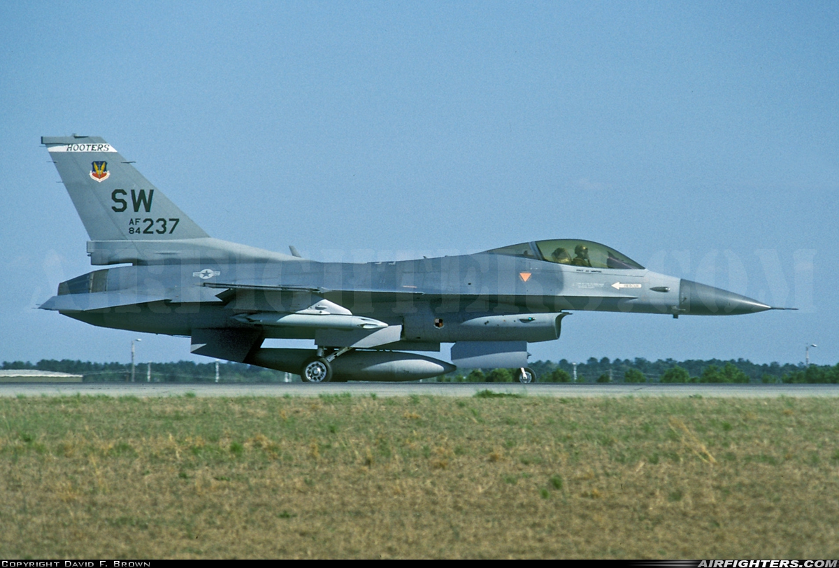 USA - Air Force General Dynamics F-16C Fighting Falcon 84-1237 at Shaw AFB (SSC/KSSC), USA