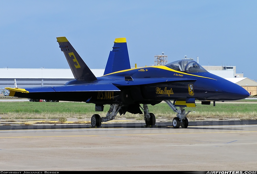 USA - Navy McDonnell Douglas F/A-18A Hornet 161948 at Fort Worth - NAS JRB / Carswell Field (AFB) (NFW / KFWH), USA