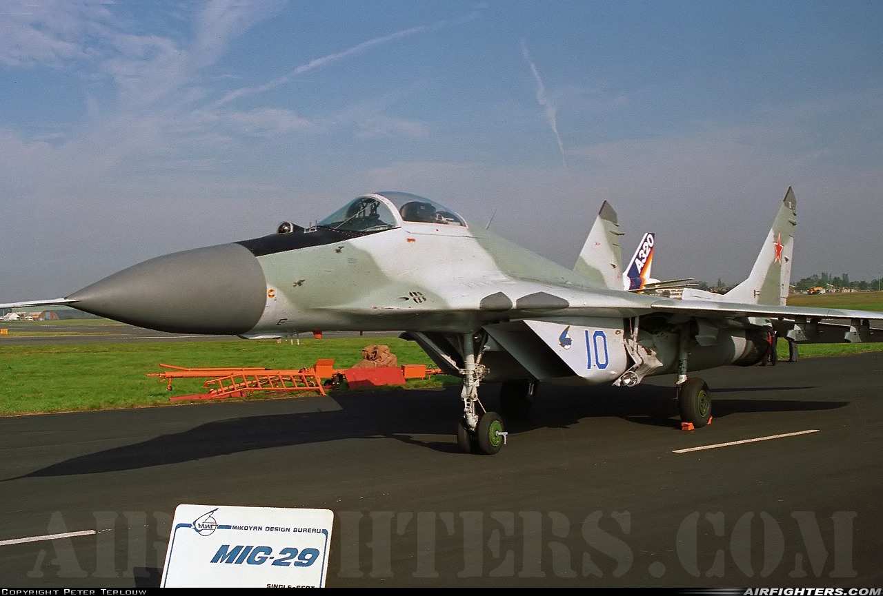 Russia - Air Force Mikoyan-Gurevich MiG-29 (9.12)  at Farnborough (FAB / EGLF), UK