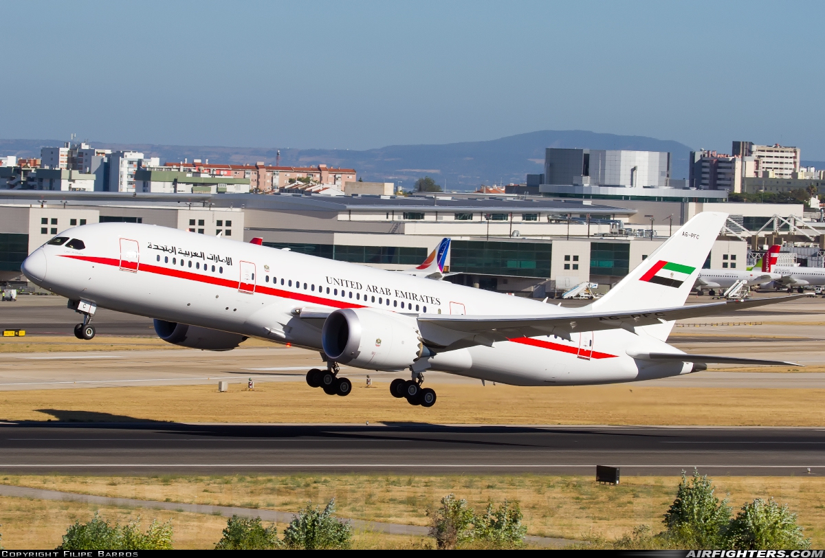 United Arab Emirates - Government Boeing 787-8 Dreamliner A6-PFC at Lisbon (- Portela de Sacavem) (LIS / LPPT), Portugal