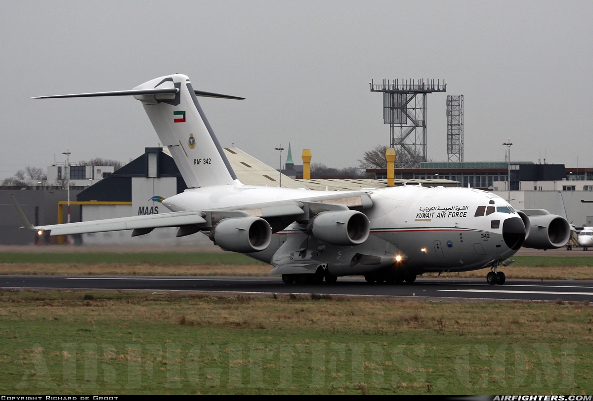 Kuwait - Air Force Boeing C-17A Globemaster III KAF342 at Maastricht / Aachen (- Beek / Zuid Limburg) (MST / EHBK), Netherlands