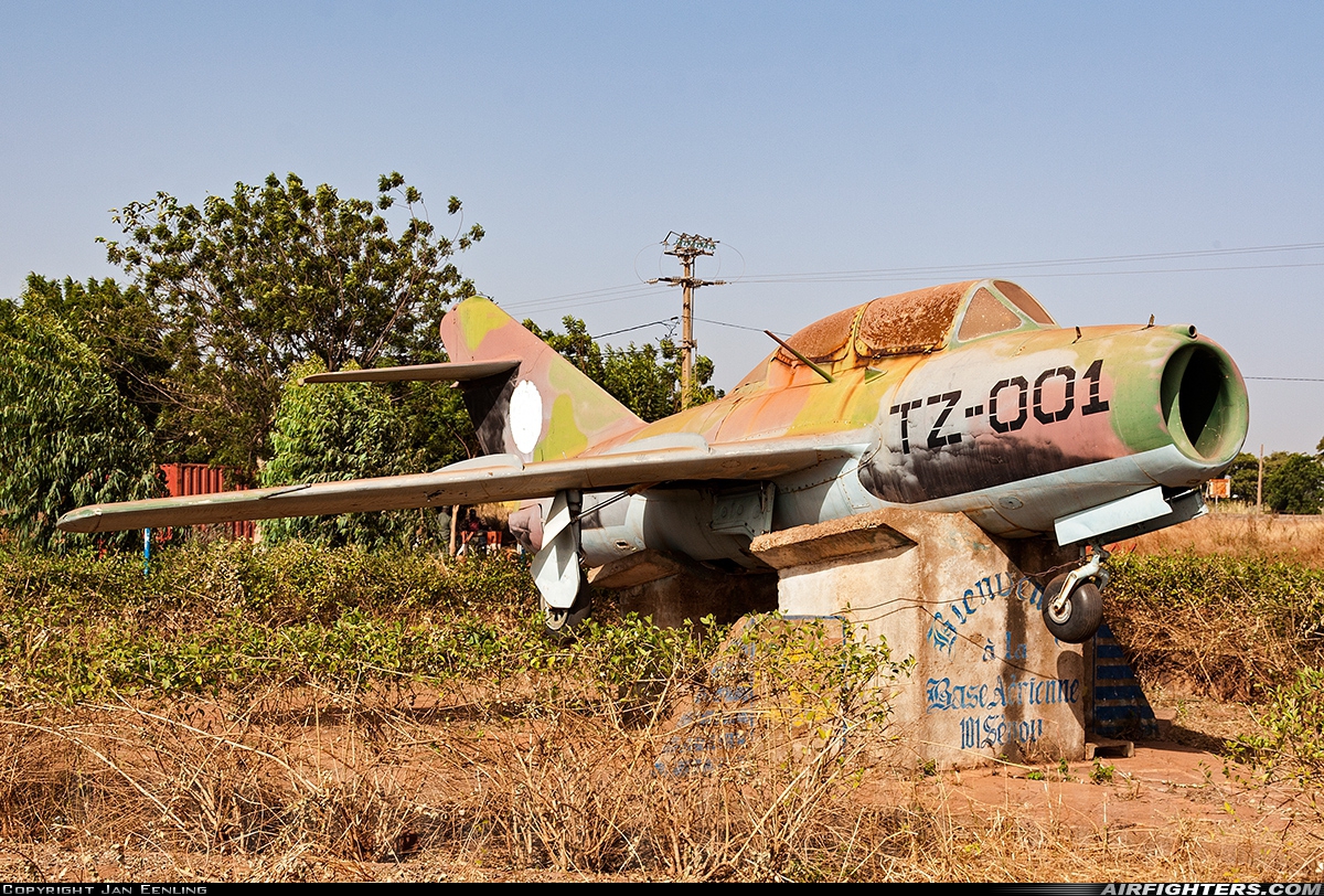 Mali - Air Force Mikoyan-Gurevich MiG-15UTI TZ-337 at Bamako - Modibo Keita (Senou) (BKO / GABS), Mali
