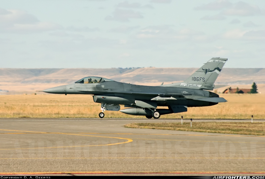 USA - Air Force General Dynamics F-16C Fighting Falcon 87-0226 at Great Falls - International (GTF / KGTF), USA