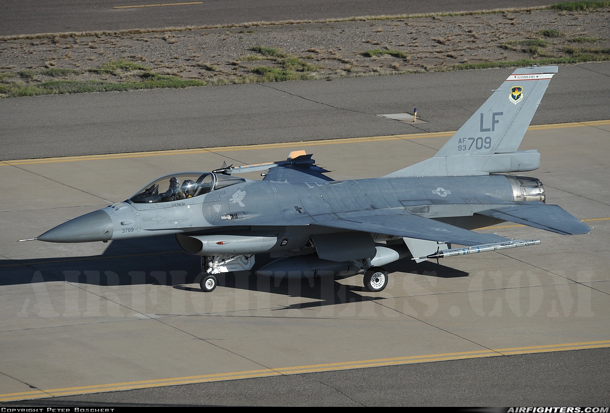 USA - Air Force General Dynamics F-16A Fighting Falcon 93-0709 at Glendale (Phoenix) - Luke AFB (LUF / KLUF), USA