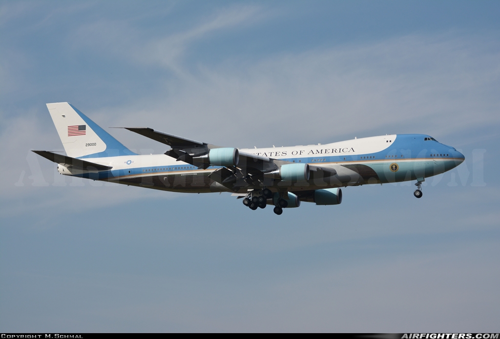 USA - Air Force Boeing VC-25A (747-2G4B) 92-9000 at Ramstein (- Landstuhl) (RMS / ETAR), Germany