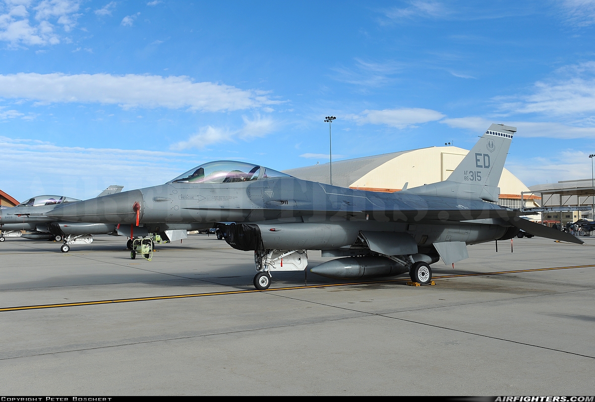 USA - Air Force General Dynamics F-16C Fighting Falcon 86-0315 at Edwards - AFB (EDW / KEDW), USA
