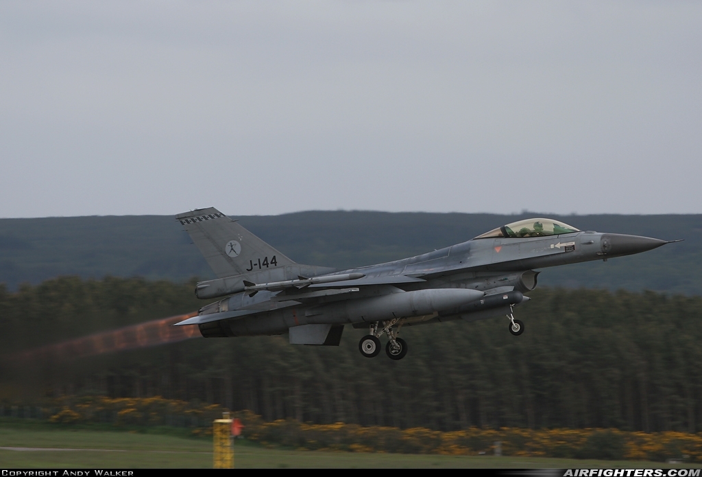Netherlands - Air Force General Dynamics F-16AM Fighting Falcon J-144 at Kinloss (FSS / EGQK), UK