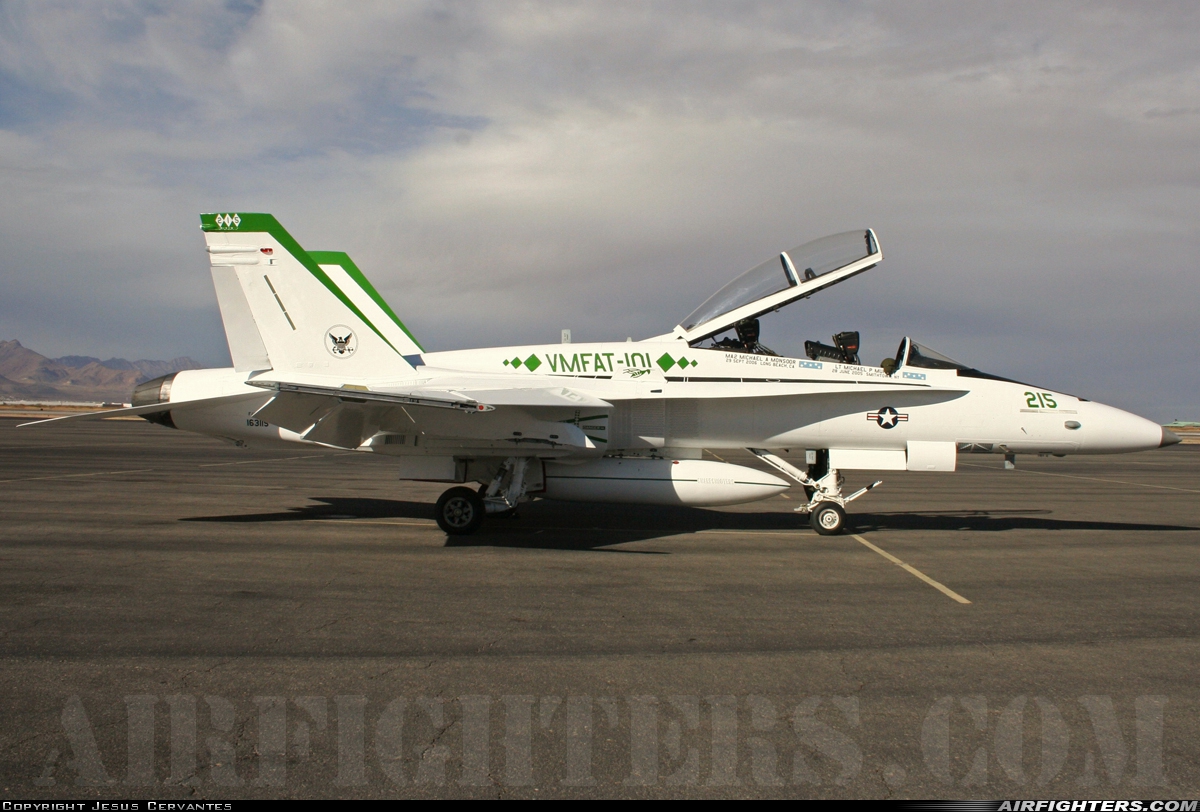 USA - Marines McDonnell Douglas F/A-18B Hornet 163115 at El Paso - Int. (ELP / KELP), USA