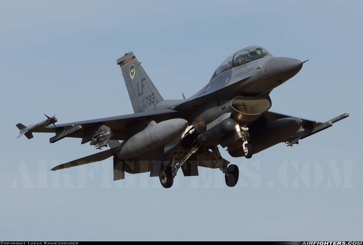 USA - Air Force General Dynamics F-16D Fighting Falcon 90-0793 at Glendale (Phoenix) - Luke AFB (LUF / KLUF), USA