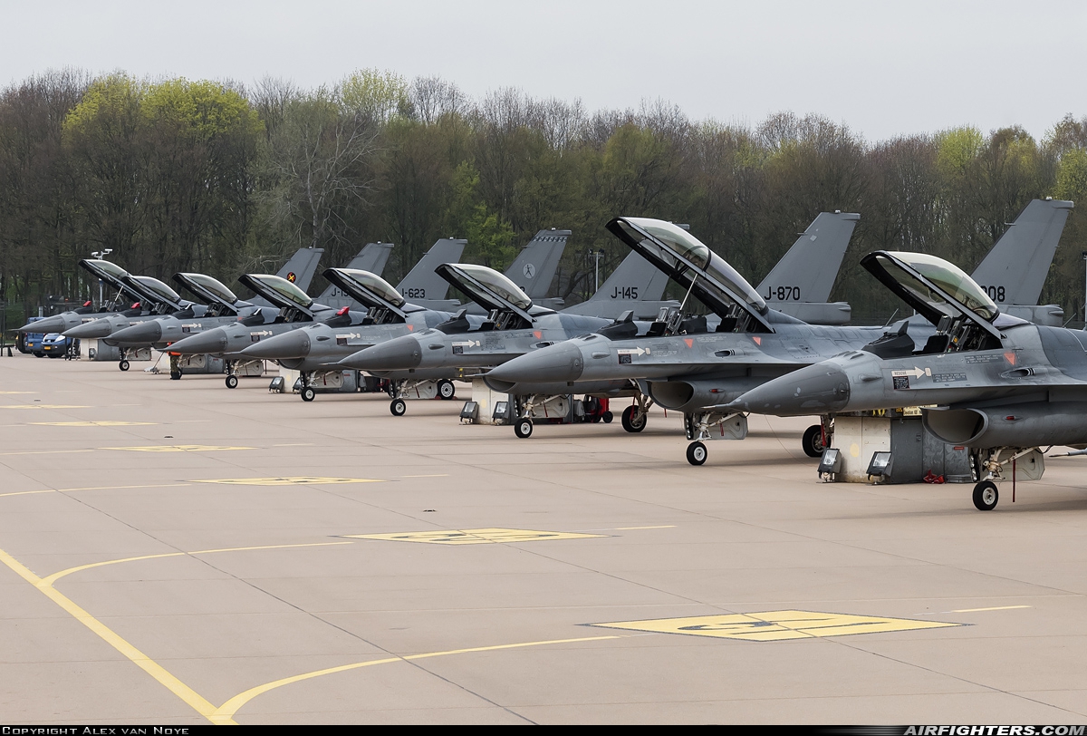 Netherlands - Air Force General Dynamics F-16AM Fighting Falcon J-870 at Uden - Volkel (UDE / EHVK), Netherlands