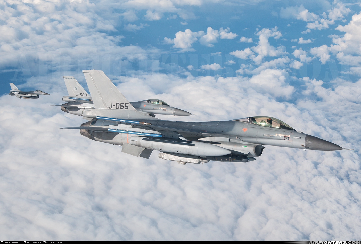 Netherlands - Air Force General Dynamics F-16AM Fighting Falcon J-055 at In Flight - Refueling Track TRA3 and 6, Netherlands