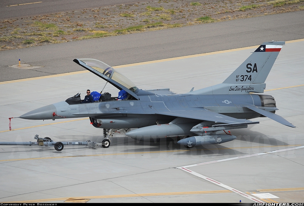 USA - Air Force General Dynamics F-16D Fighting Falcon 87-0374 at Glendale (Phoenix) - Luke AFB (LUF / KLUF), USA