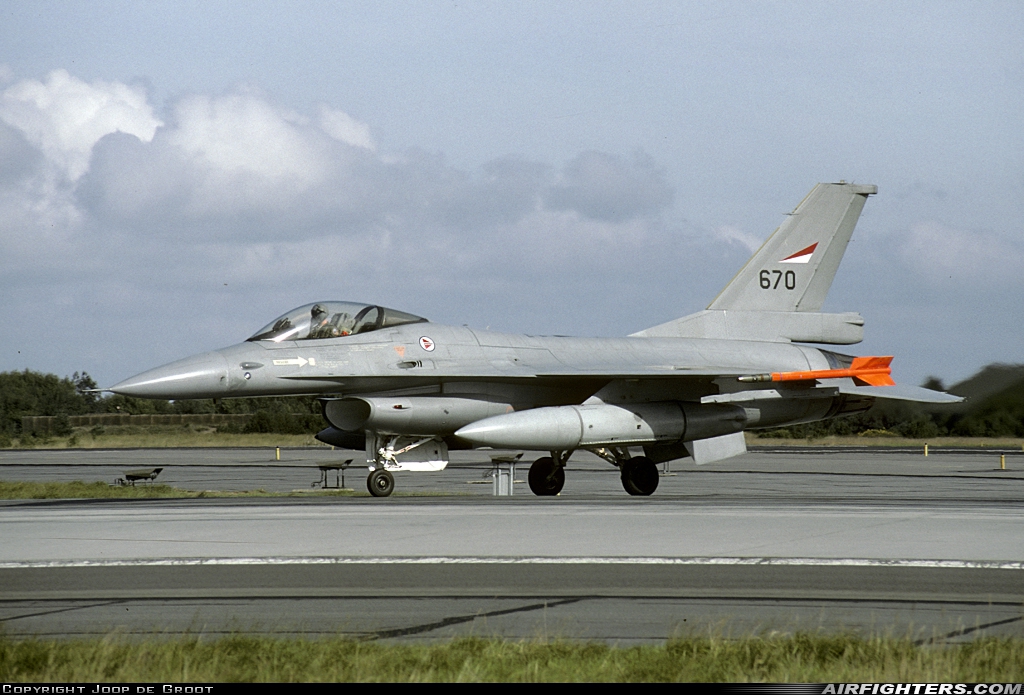 Norway - Air Force General Dynamics F-16A Fighting Falcon 670 at Karup (KRP / EKKA), Denmark