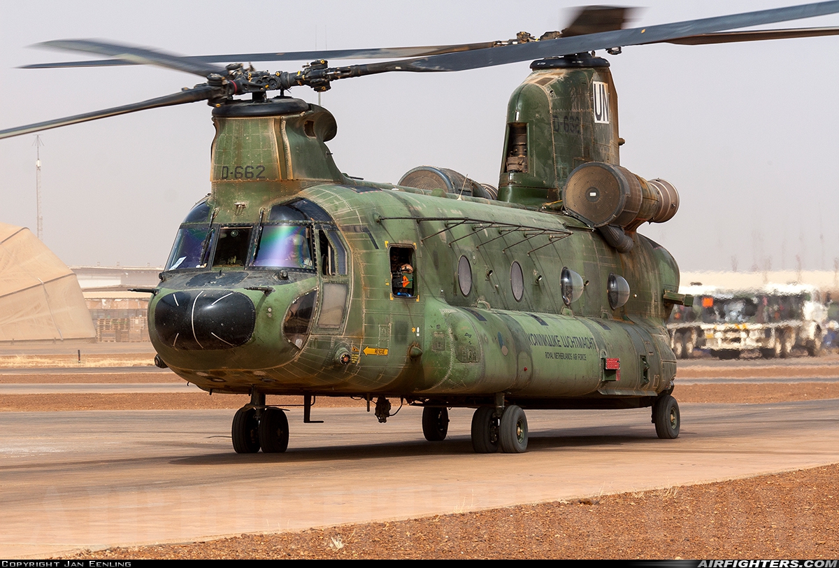Netherlands - Air Force Boeing Vertol CH-47D Chinook D-662 at Gao - Korogoussou (GAQ / GAGO), Mali