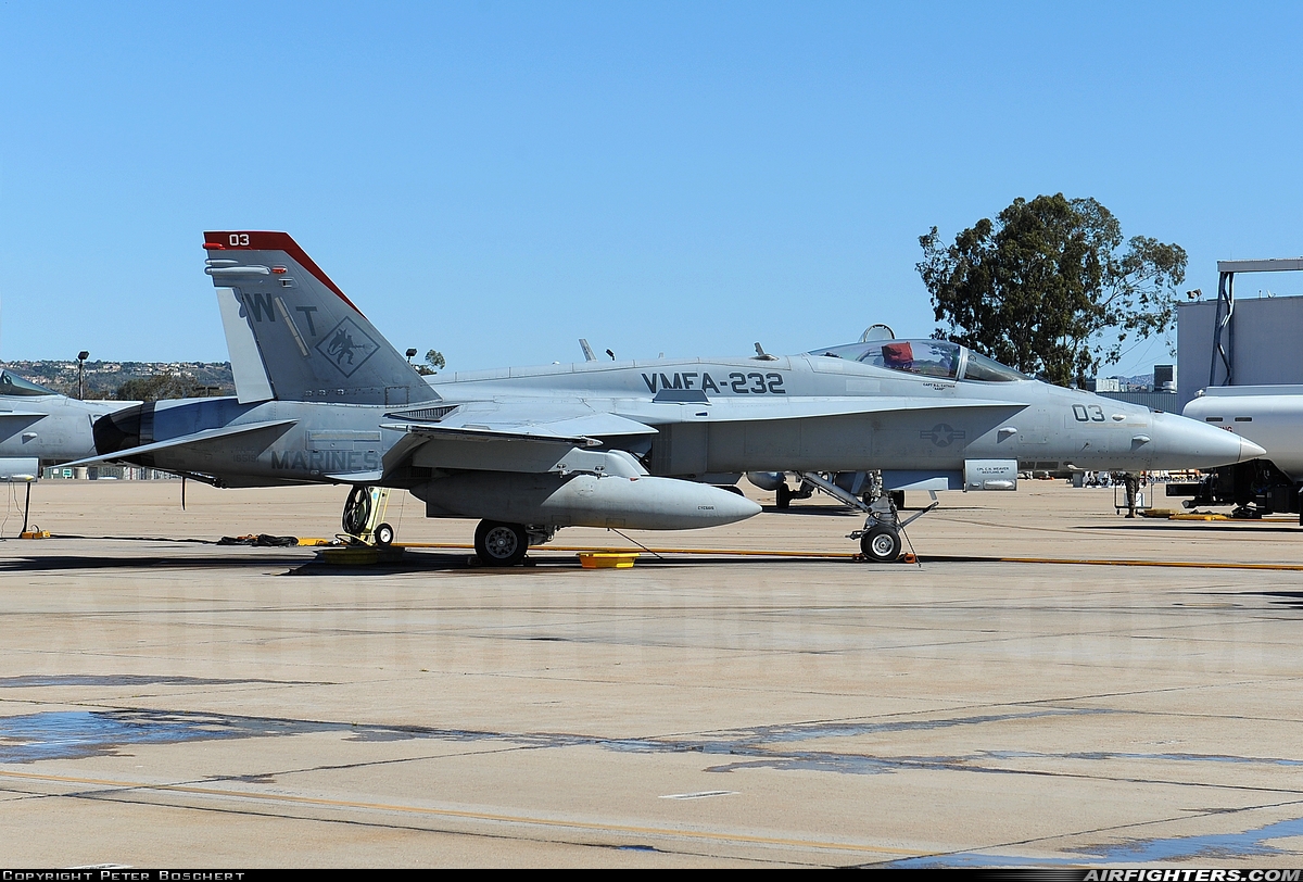 USA - Marines McDonnell Douglas F/A-18C Hornet 165191 at San Diego - Miramar MCAS (NAS) / Mitscher Field (NKX / KNKX), USA