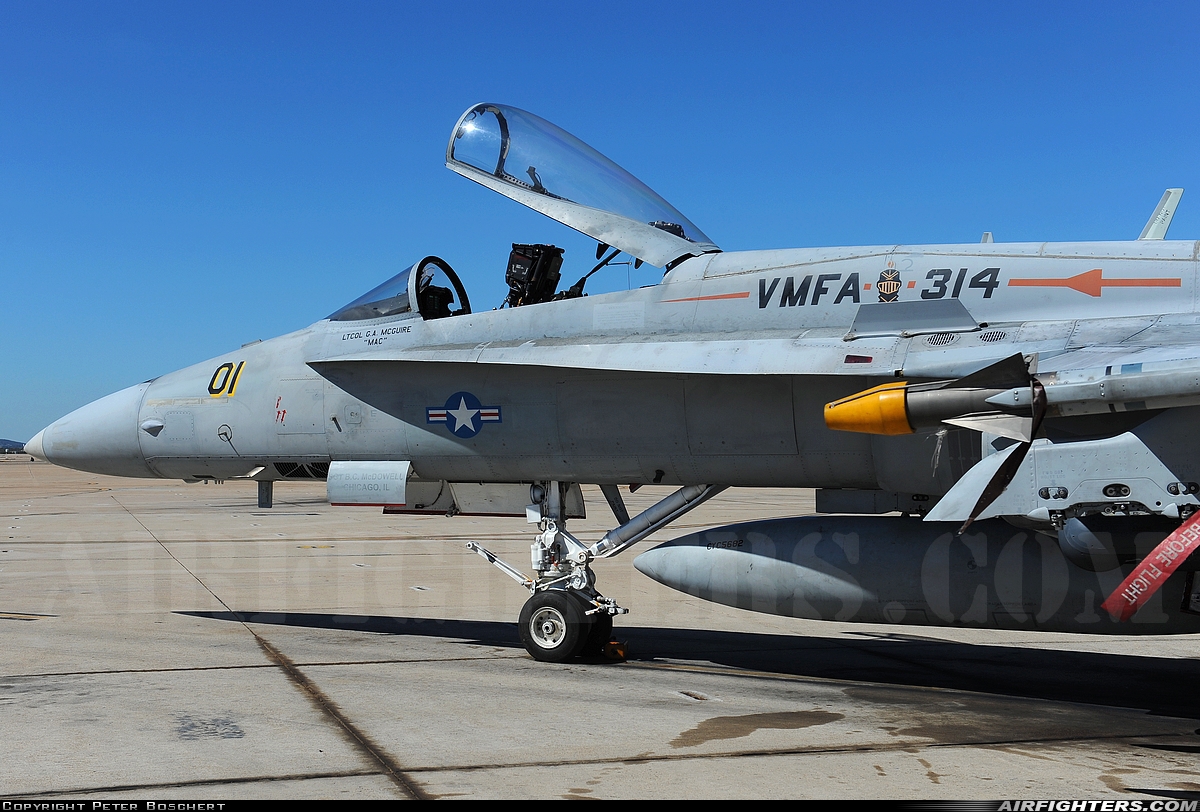USA - Marines McDonnell Douglas F/A-18A+ Hornet 163146 at San Diego - Miramar MCAS (NAS) / Mitscher Field (NKX / KNKX), USA