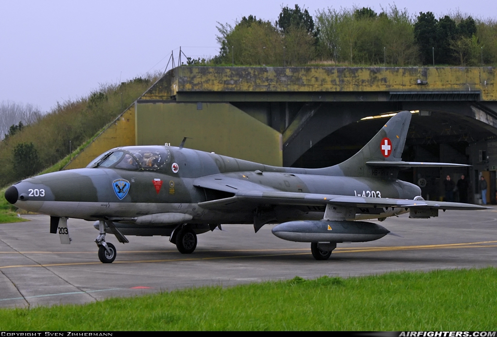 Private - Clin d'Ailes Payerne Hawker Hunter T68 HB-RVW at Payerne (LSMP), Switzerland