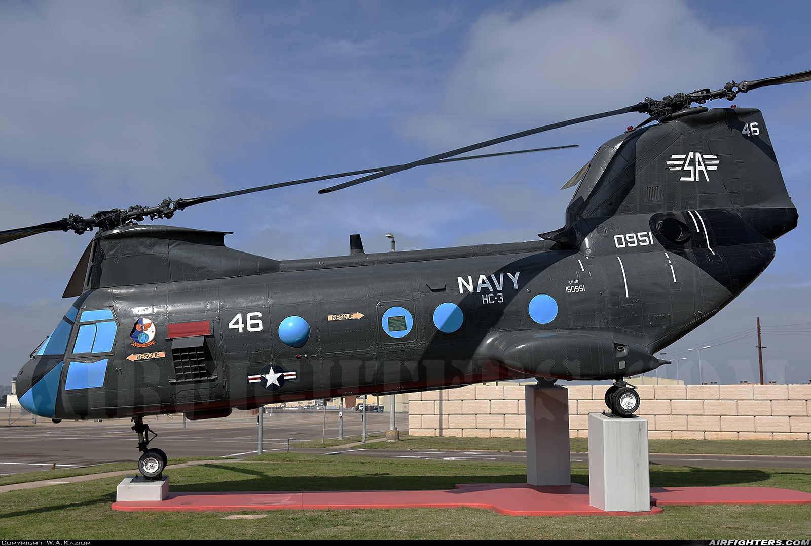 USA - Navy Boeing Vertol HH-46D Sea Knight (107-II) 150951 at San Diego - North Island NAS / Halsey Field (NZY / KNZY), USA