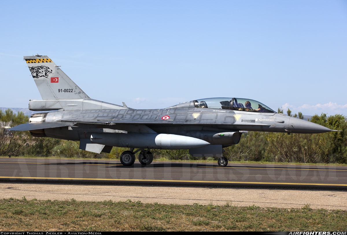 Türkiye - Air Force General Dynamics F-16D Fighting Falcon 91-0022 at Zaragoza (ZAZ / LEZG), Spain