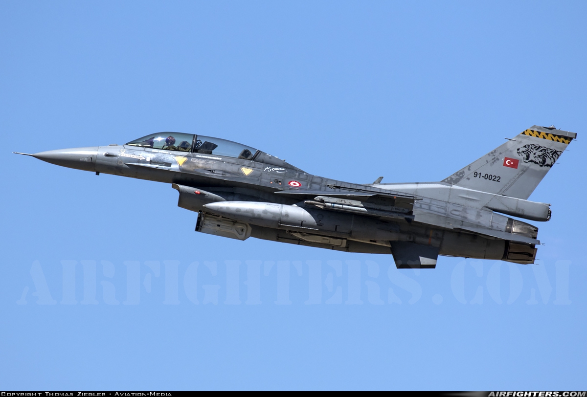 Türkiye - Air Force General Dynamics F-16D Fighting Falcon 91-0022 at Zaragoza (ZAZ / LEZG), Spain